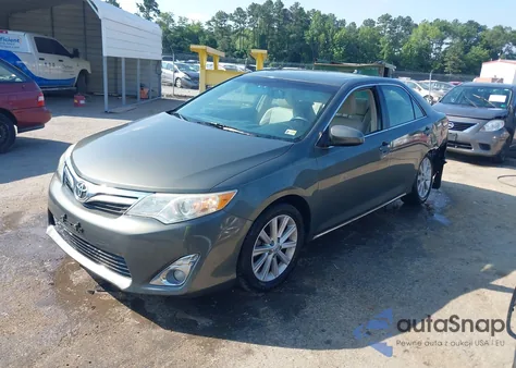 2013 Toyota Camry Xle V6 z USA, uszkodzony, nr VIN 4T1BK1FK2DU535181